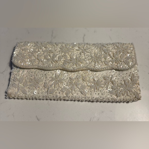 Vintage Style Clutch with Sequin& Bead Detailing 4 x 8” interior smaller pocket - Picture 2 of 9